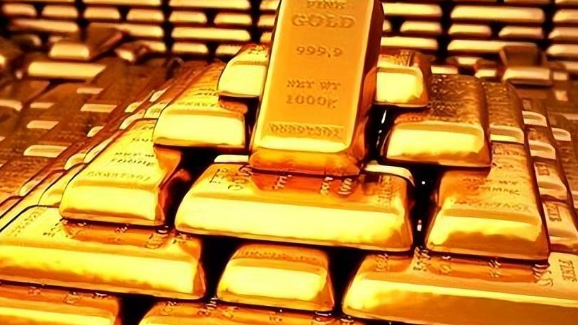 Gold Shines Amid Inflation, Rate Cut Bets 